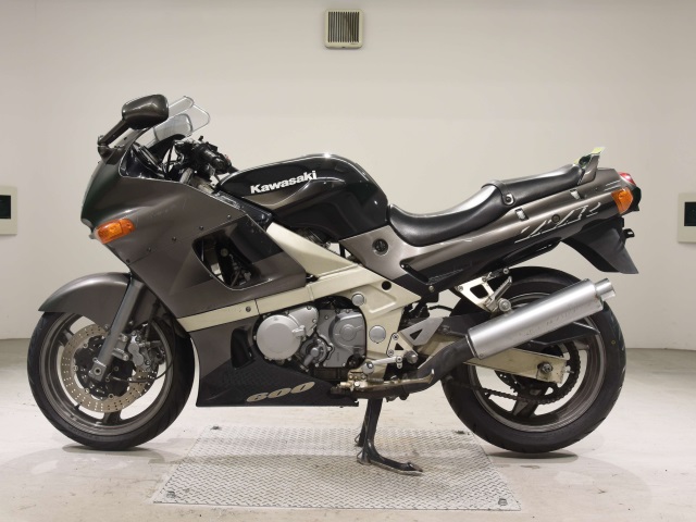 Мотоцикл Kawasaki ZZR600 (34488км)