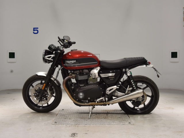 Мотоцикл Triumph SPEED TWIN (11645км)