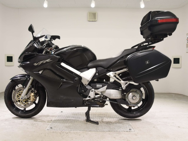 Мотоцикл Honda VFR800 ABS (32542км)