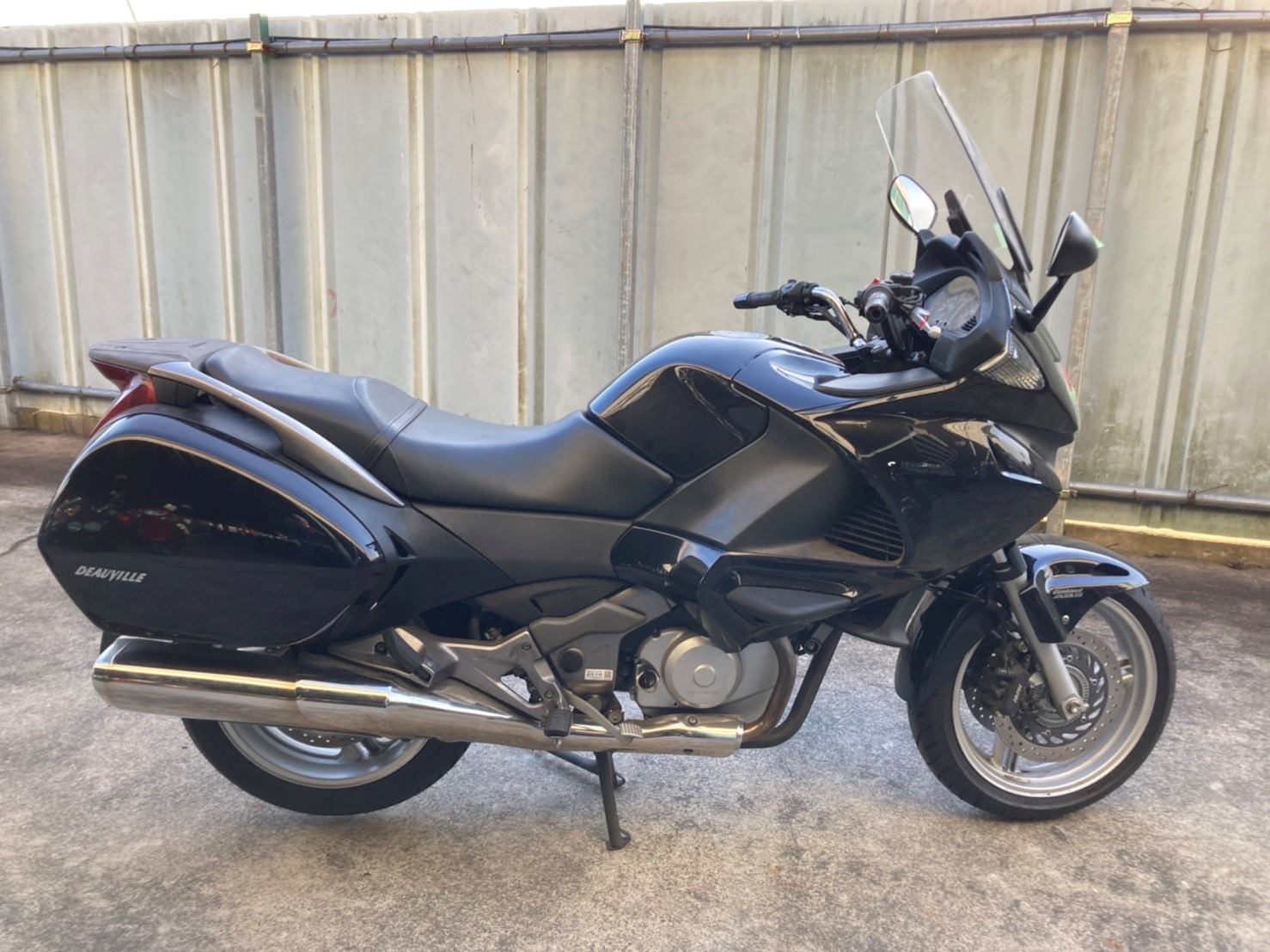 Мотоцикл Honda NT700