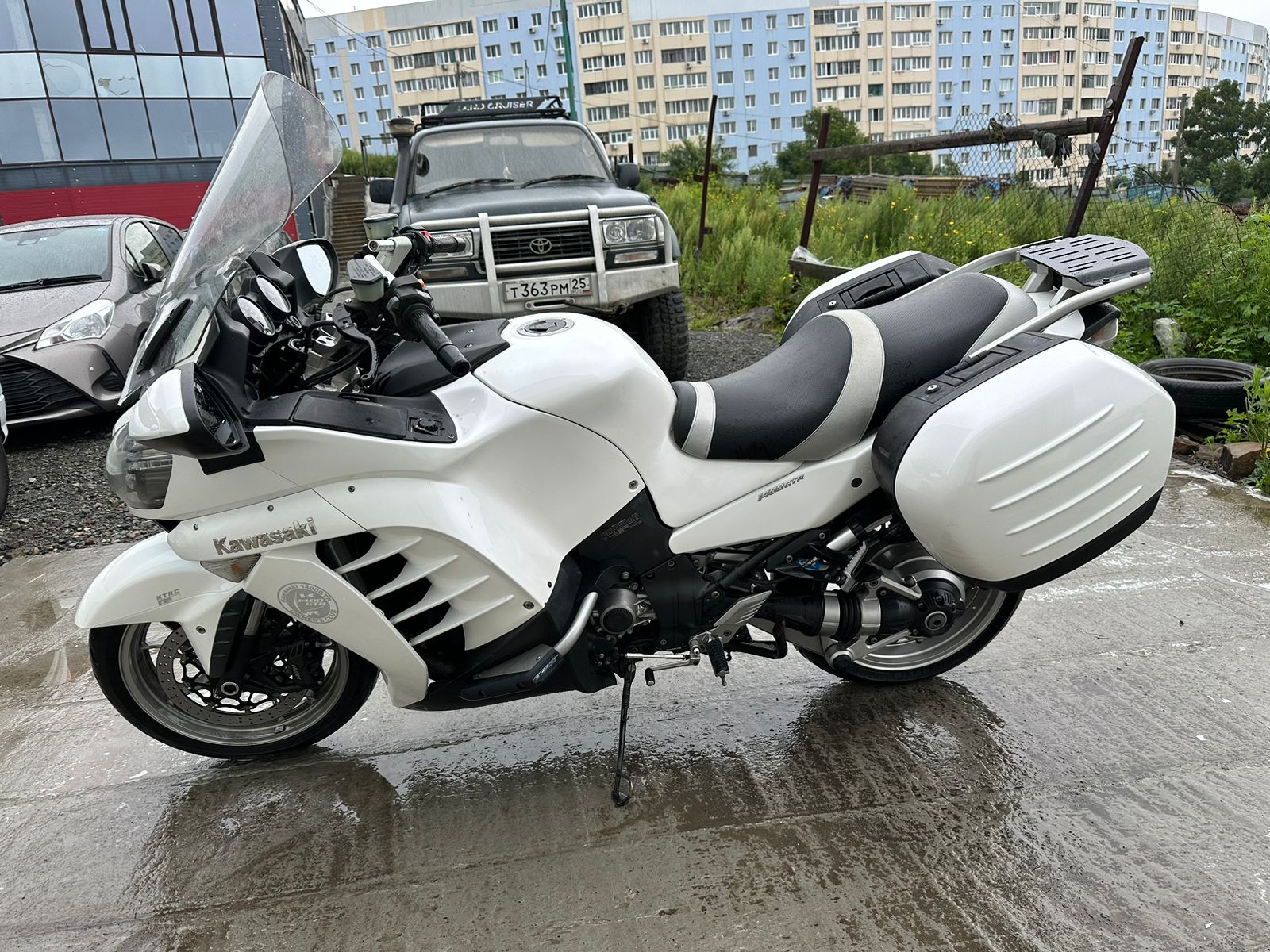 Мотоцикл Kawasaki GTR 1400 (Concours 14)