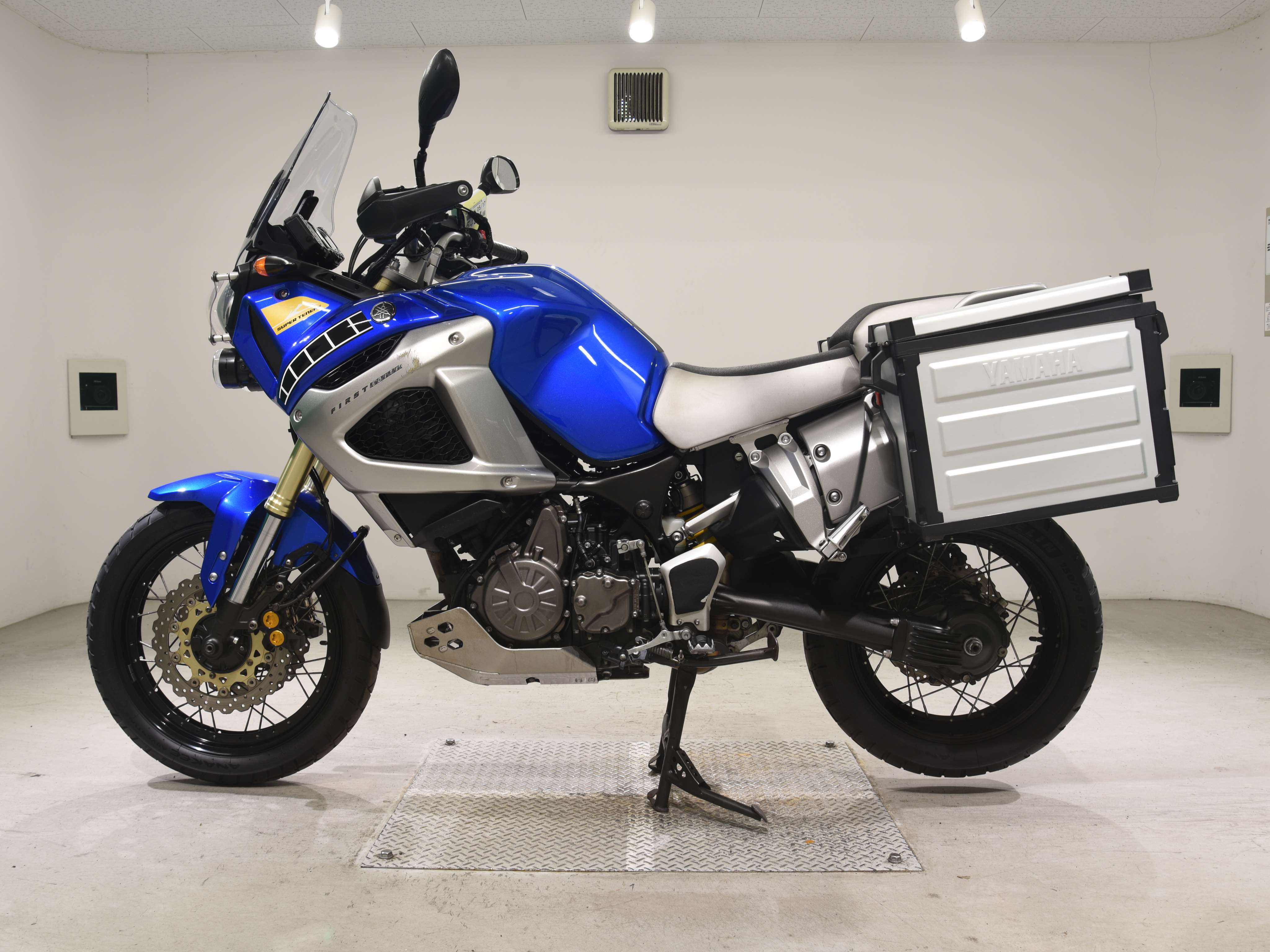 Мотоцикл Yamaha XTZ1200 SUPER TENERE