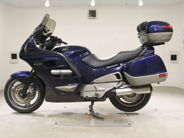 Мотоцикл Honda ST1100