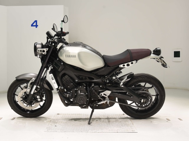 Мотоцикл Yamaha XSR900 ABS