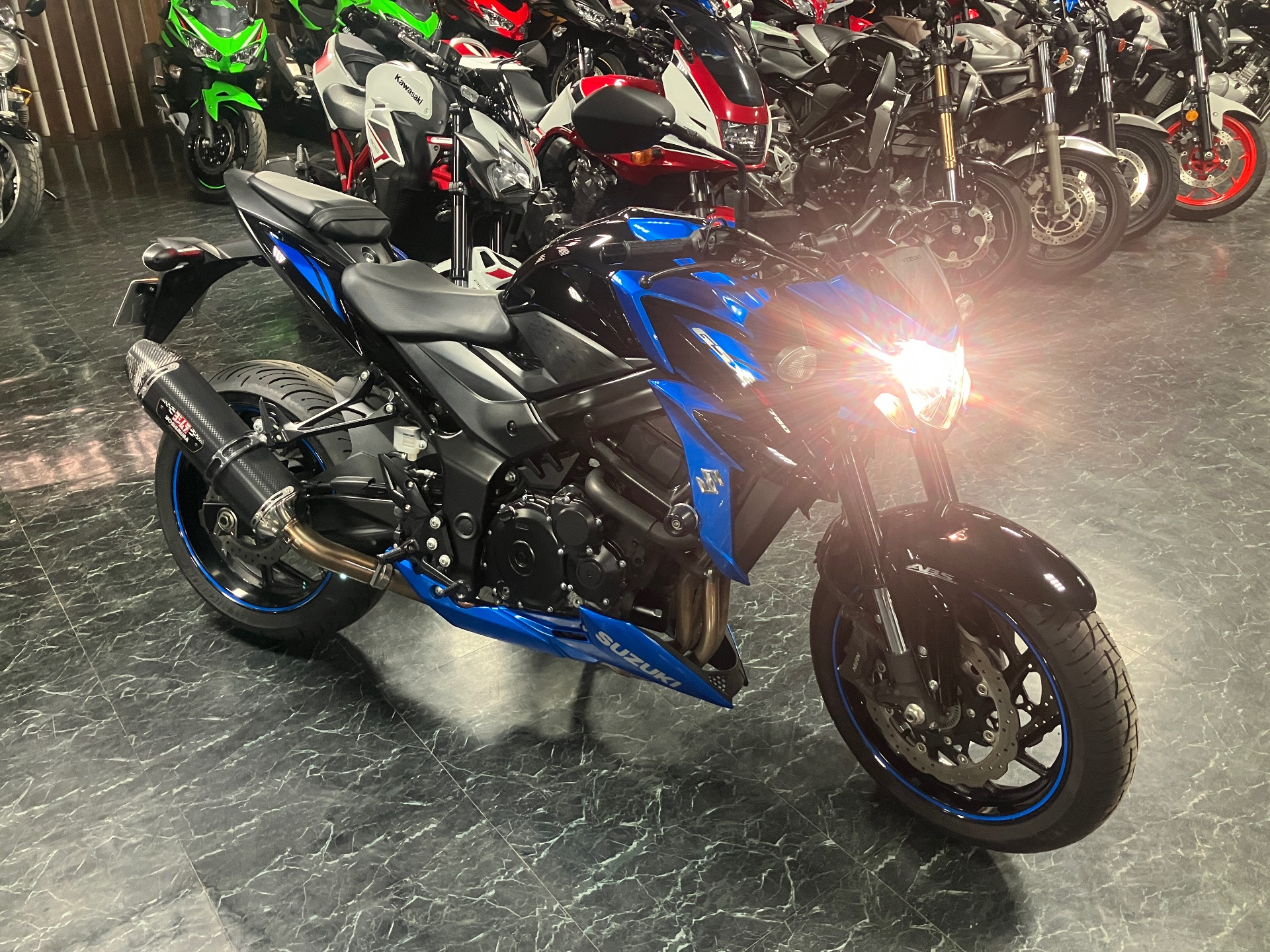 Мотоцикл Suzuki GSX-S750