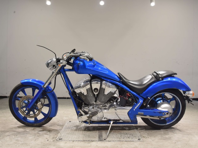 Мотоцикл Honda VT1300CX