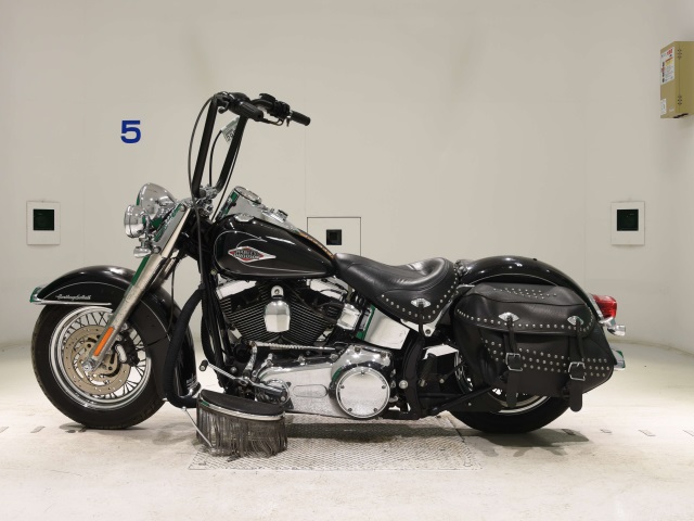 Мотоцикл Harley-Davidson Heritage FLSTC 1580