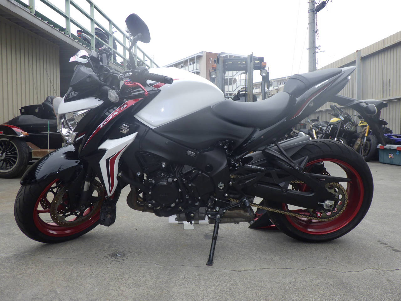 Мотоцикл Suzuki GSX-S1000